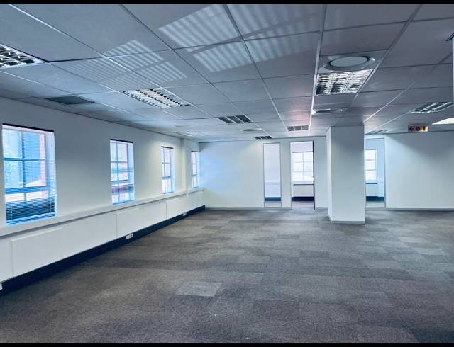 412M² OFFICE TO LET IN FOURWAYS